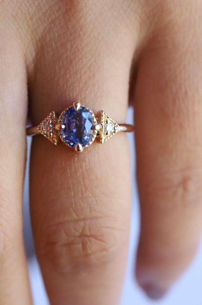 Carrie | Oval Cut North/South Prong Blue Sapphire