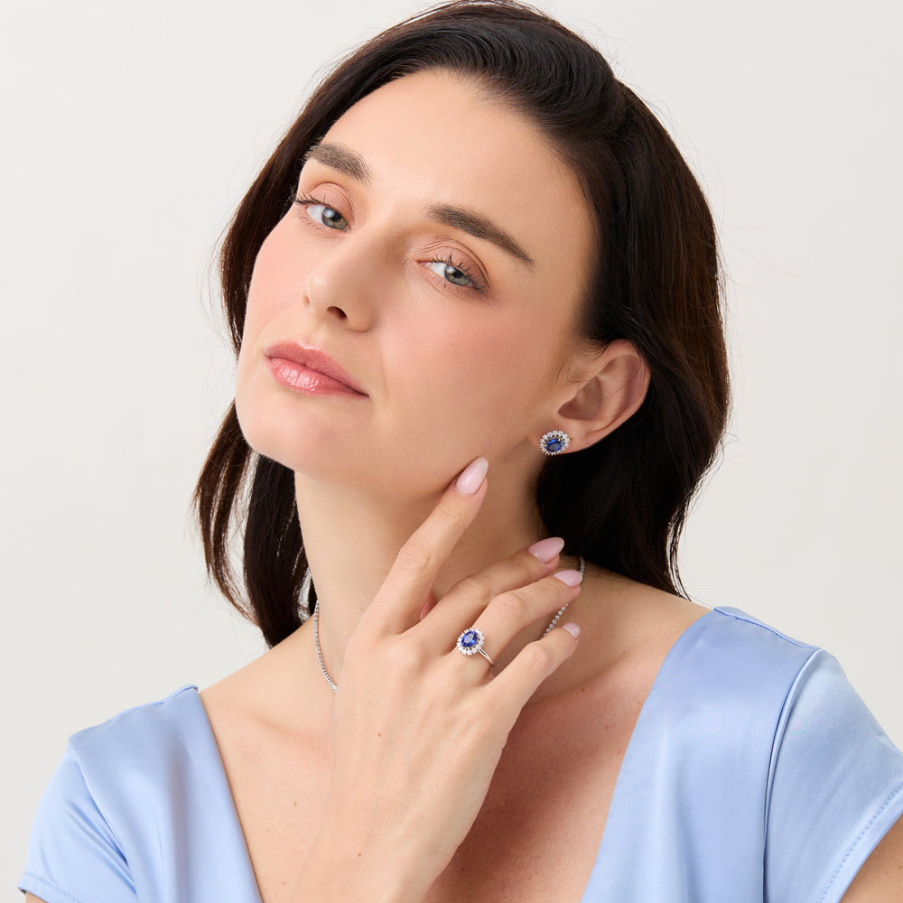 Emma | 1 ct. Oval Blue Sapphire Halo Ring