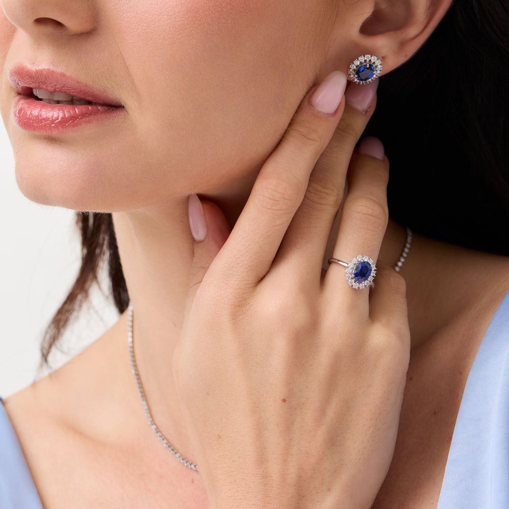 Emma | 1 ct. Oval Blue Sapphire Halo Ring