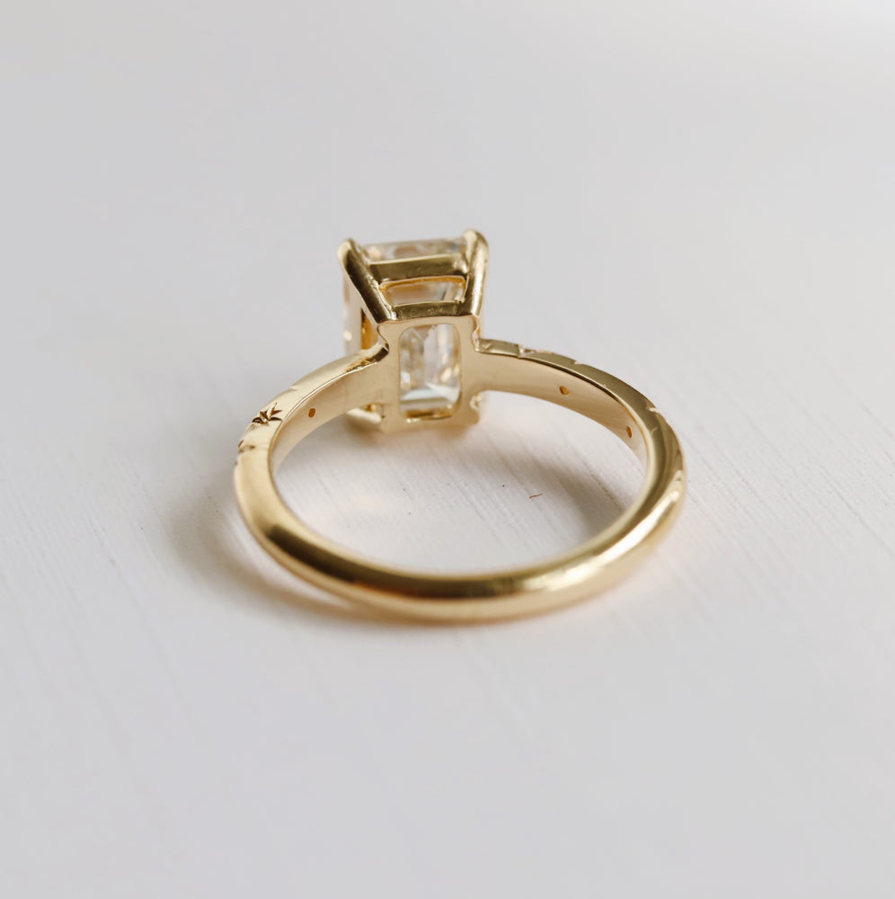 Stella | 2 ct. Emerald Cut Diamond Starburst Ring