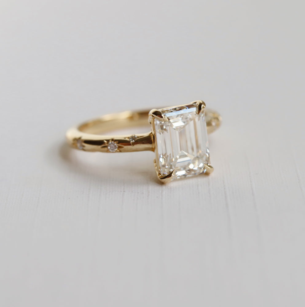 Stella | 2 ct. Emerald Cut Diamond Starburst Ring