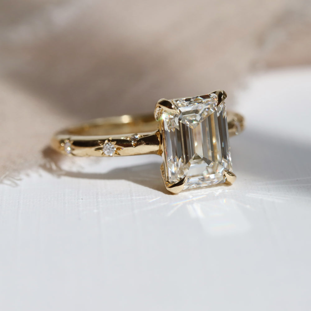 Stella | 2 ct. Emerald Cut Diamond Starburst Ring