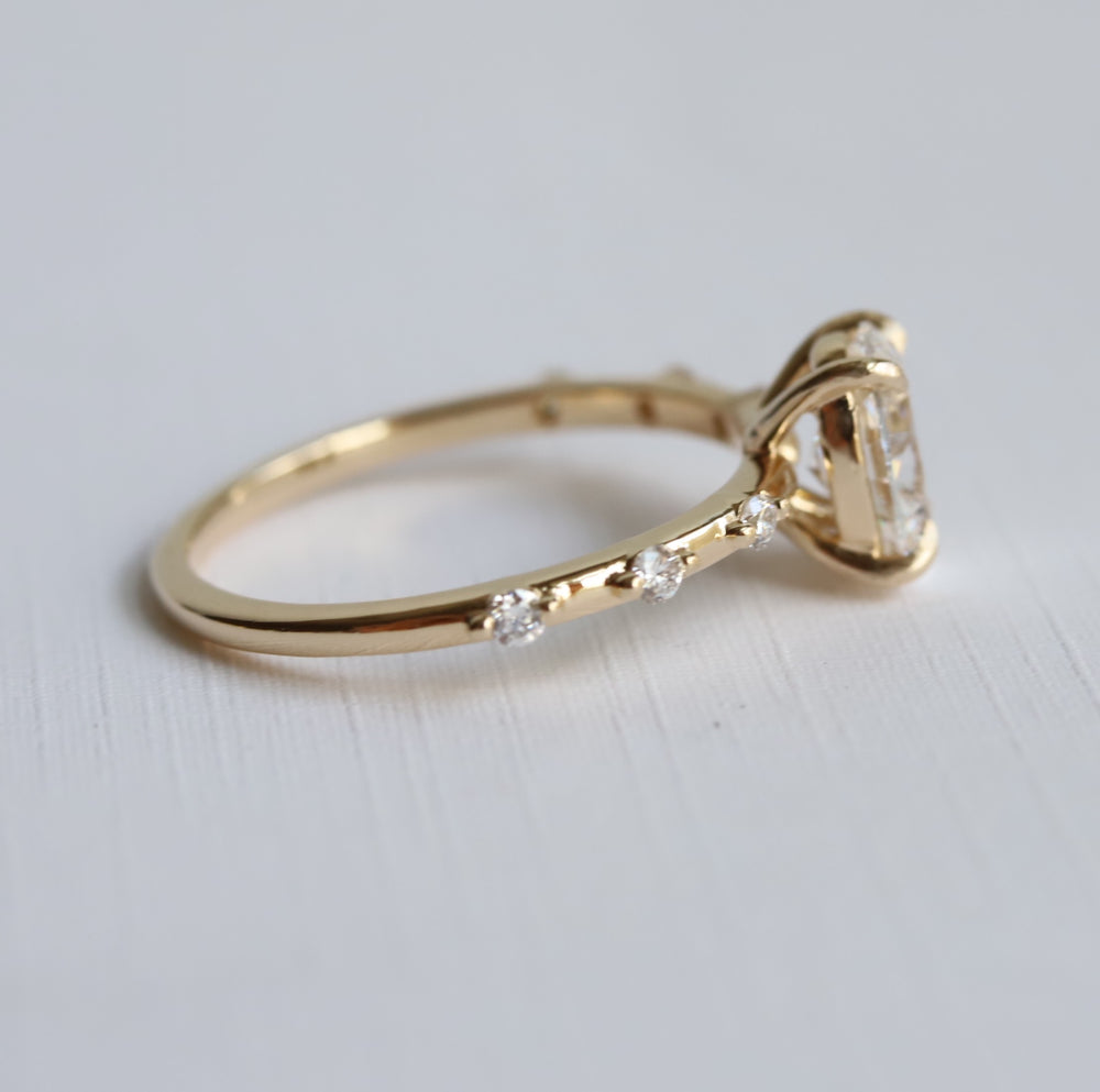 Aurora | 1 ct. Oval Diamond Accented Ring