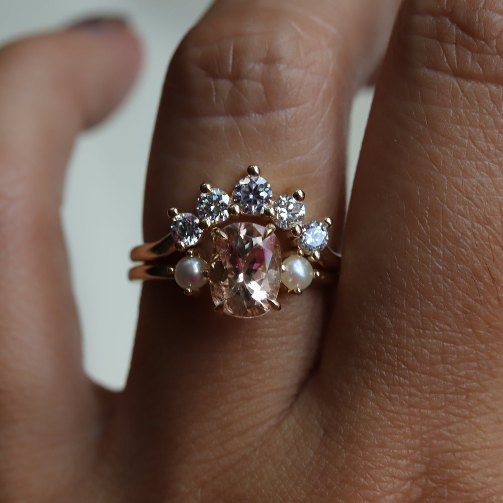 Aurora 5-Stone Curve Band