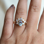 Aurora 5-Stone Curve Band
