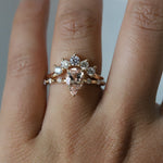 Aurora 5-Stone Curve Band