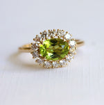 Emma | 1 ct. Oval Peridot East West Halo Ring