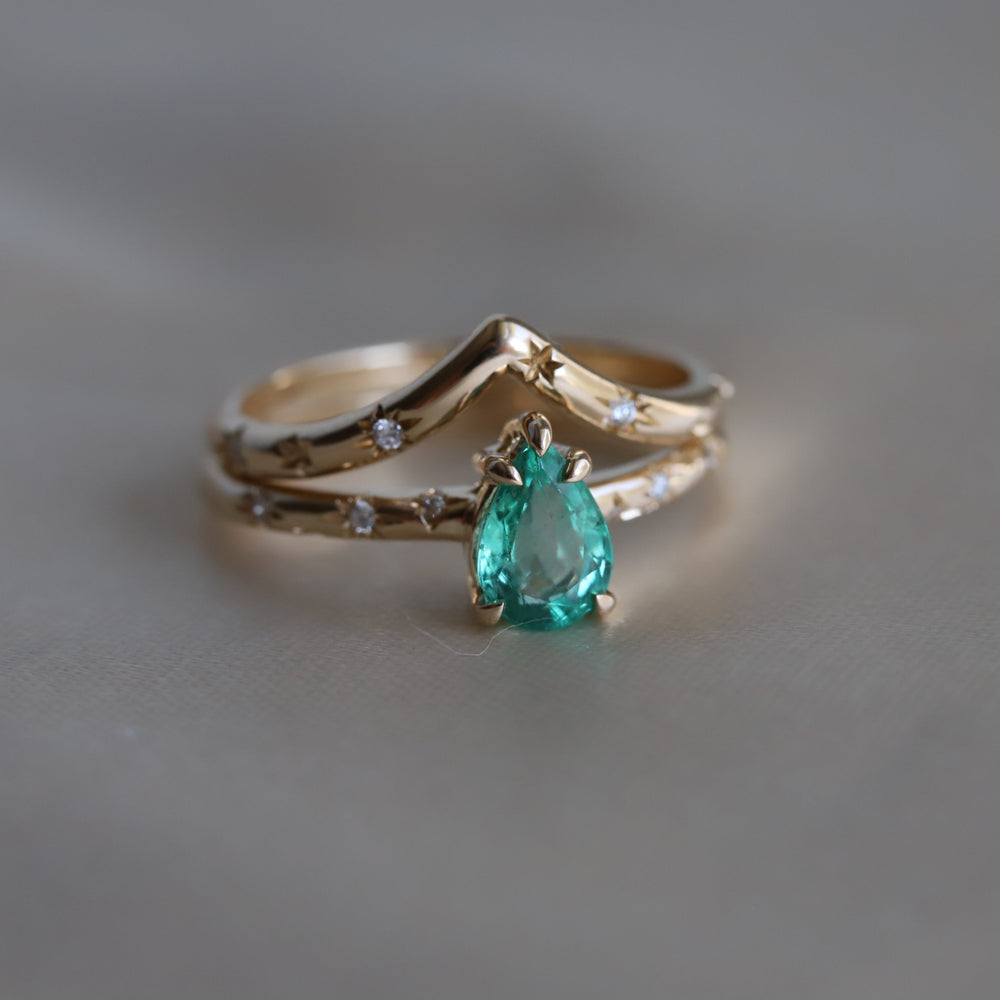 Stella | Pear Emerald Starburst Ring