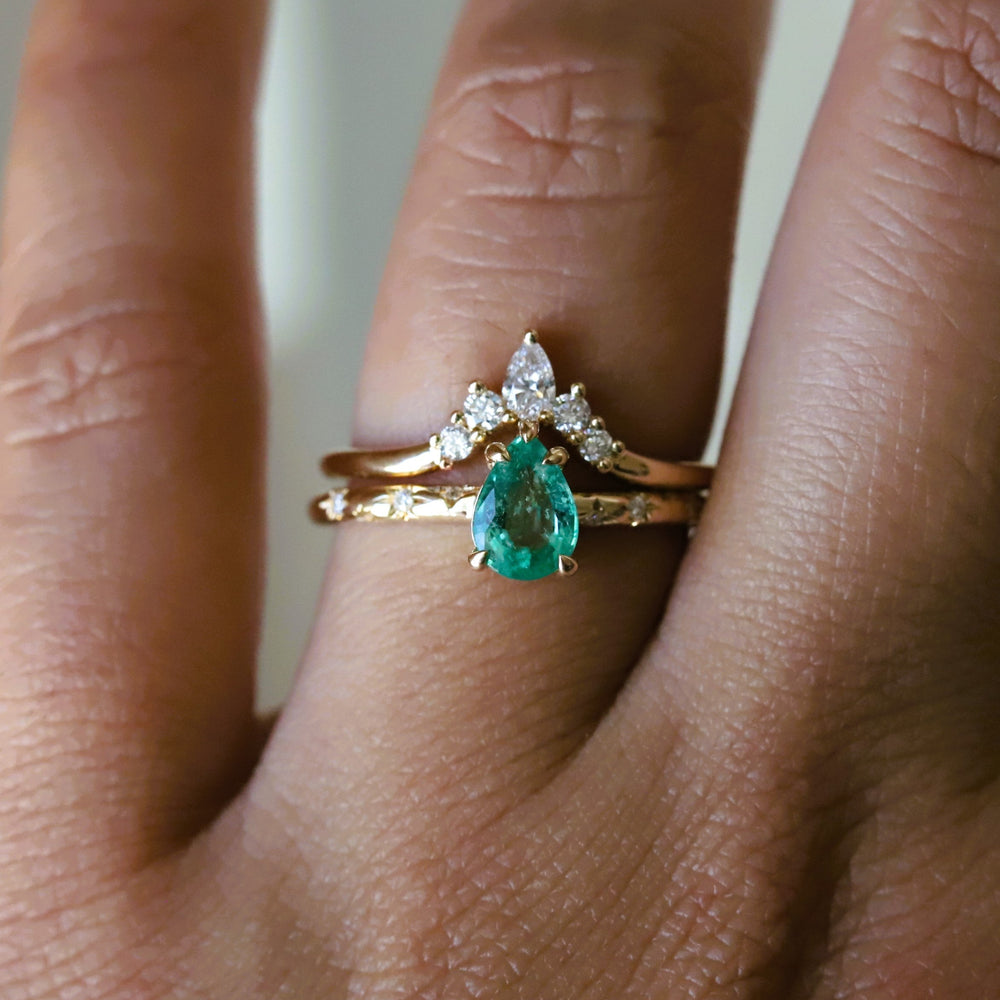 Stella | Pear Emerald Starburst Ring