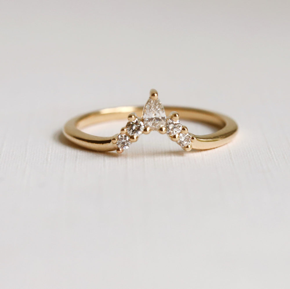 Lily Crown No.3
