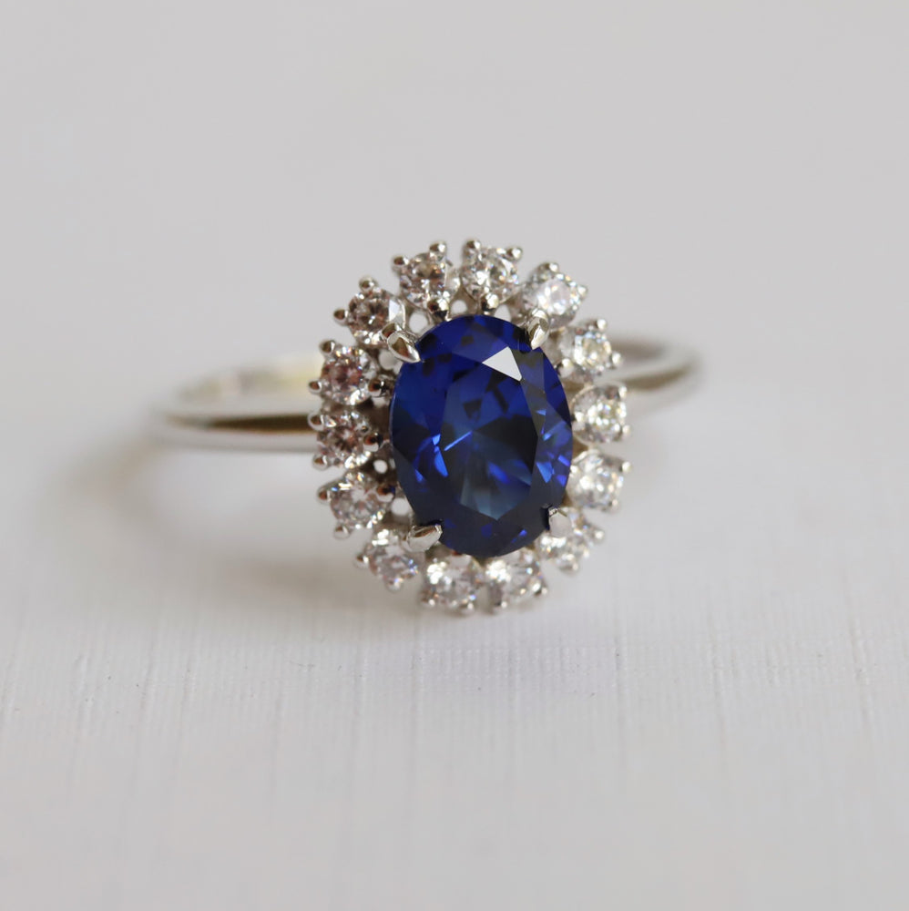 Emma | 1 ct. Oval Blue Sapphire Halo Ring
