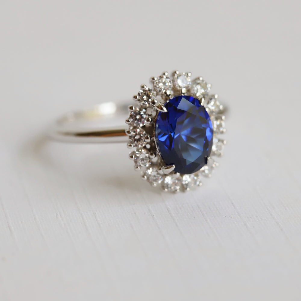 Emma | 1 ct. Oval Blue Sapphire Halo Ring