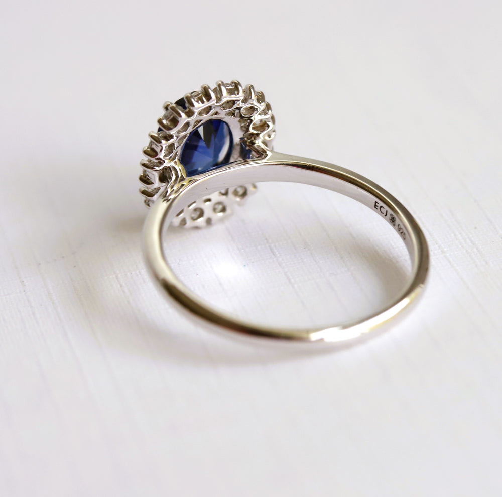 Emma | 1 ct. Oval Blue Sapphire Halo Ring