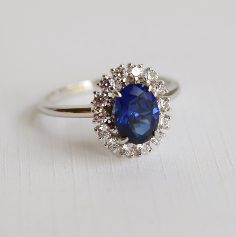 Emma | 1 ct. Oval Blue Sapphire Halo Ring