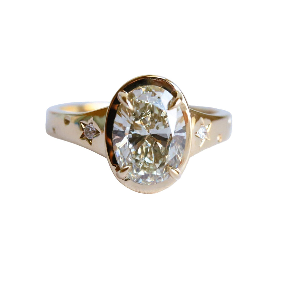 Starry | 2 ct. Oval Diamond Ring