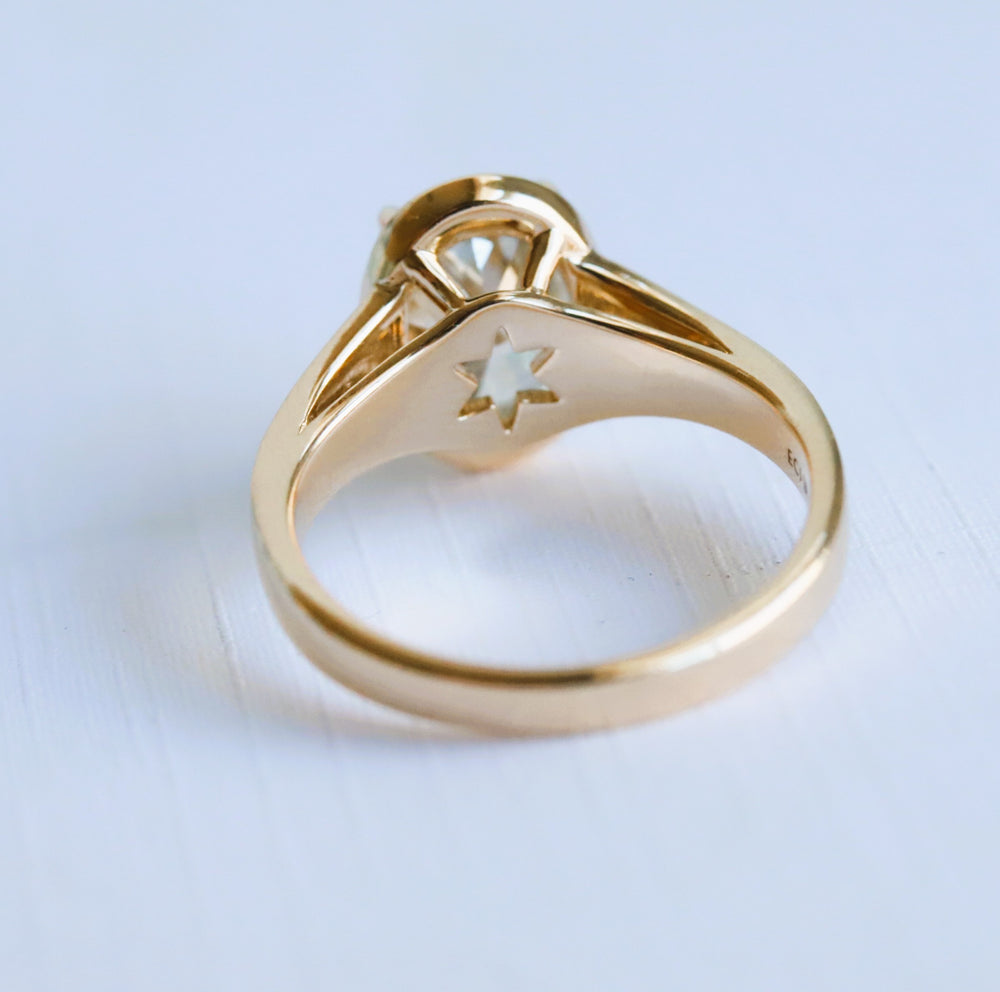 Starry | 2 ct. Oval Diamond Ring