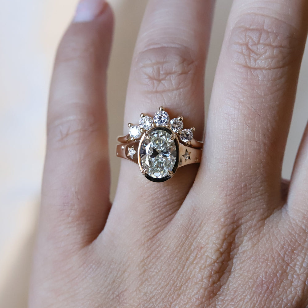 Starry | 2 ct. Oval Diamond Ring