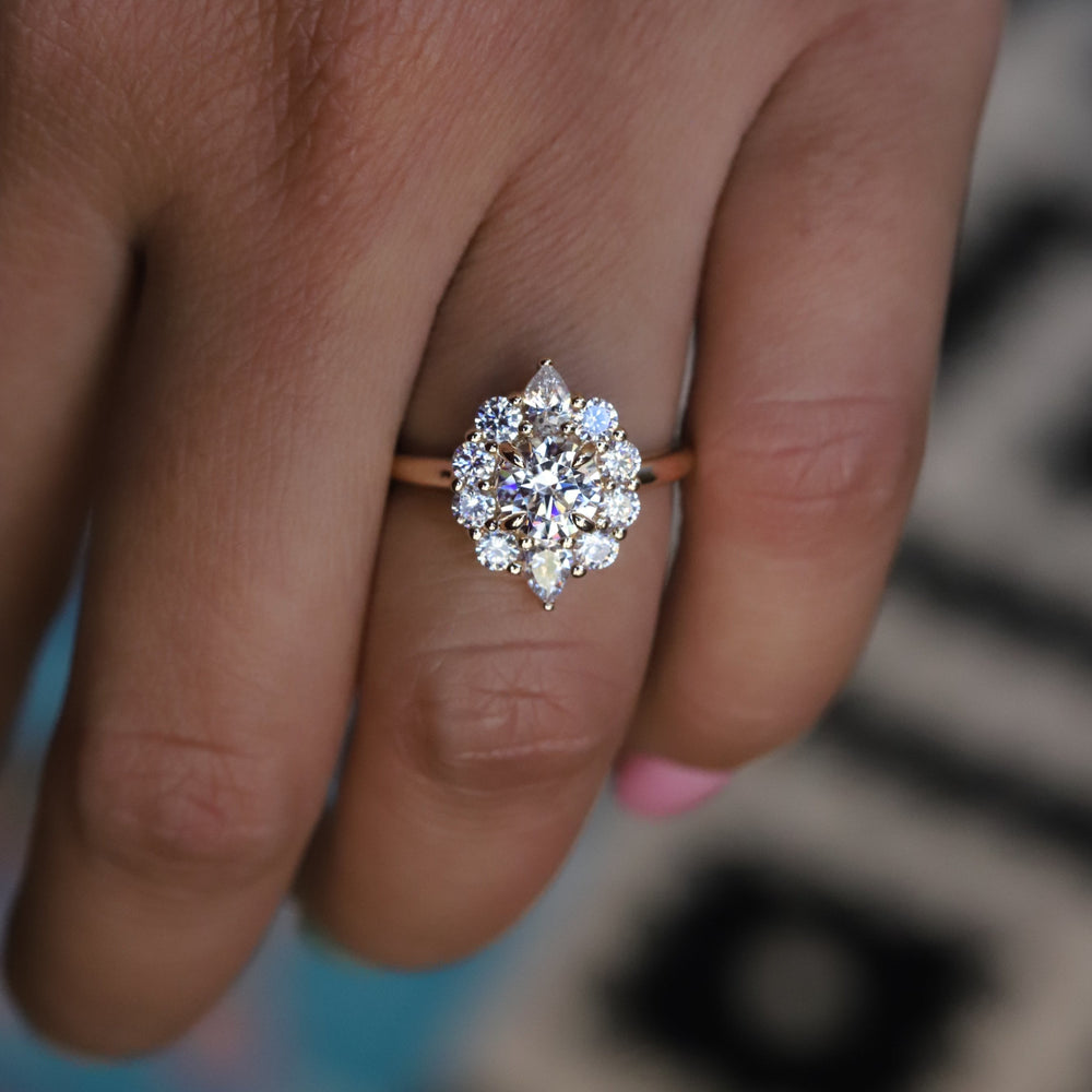 Jazlyn | Round Lab-Grown Diamond Halo Ring