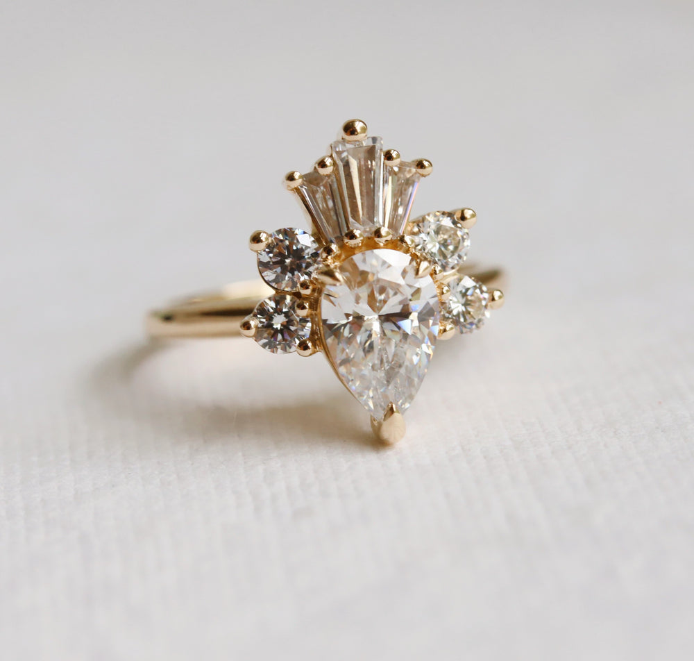 DECORA | Pear Lab-Grown Diamond Accented Ring