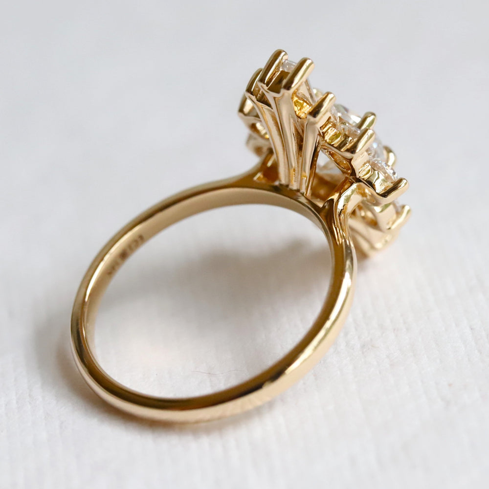 CORA | Round Lab-Grown Diamond Halo Ring
