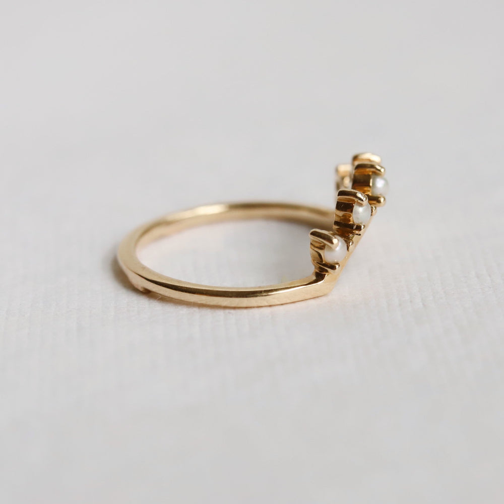 JOY | 5-Stone Arch Band in Pearl