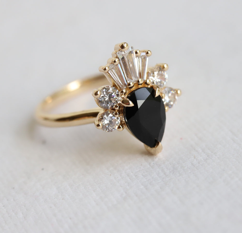 DECORA | Pear Black Center Stone & White Diamond Ring