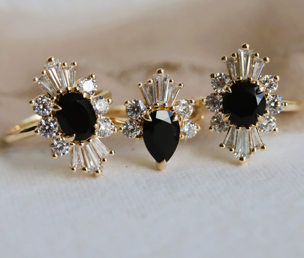 DECORA | Pear Black Center Stone & White Diamond Ring