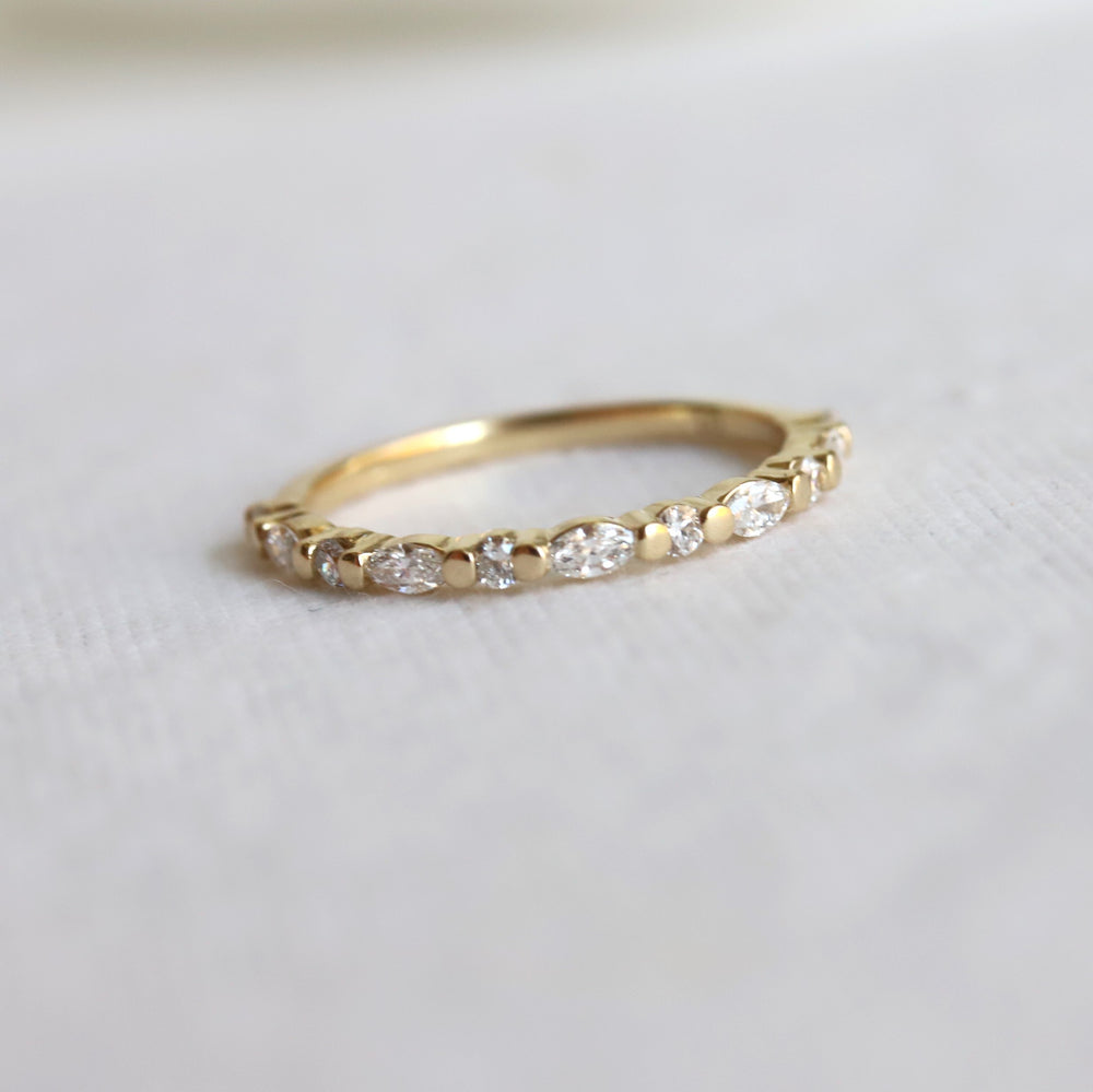 LUCIE | 11-Stone 1/3 CTW Floating Diamond Wedding Ring