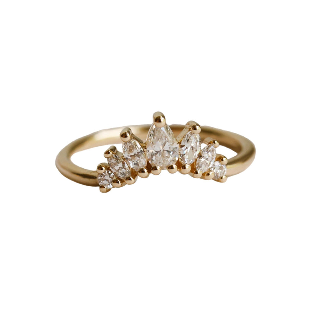 Evelina Crown