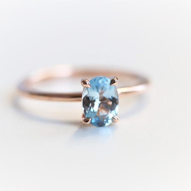 ALVA | 14K 0.7 ct Oval Aquamarine Dainty Solitaire Ring - Emi Conner Jewelry 