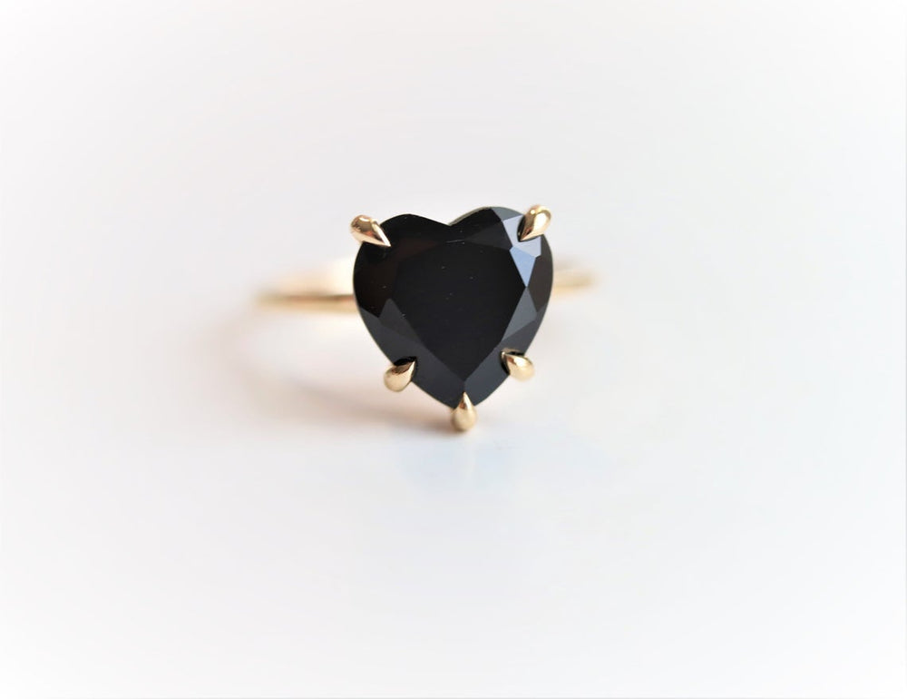 ALVA | 14K Heart Black Onyx Solitaire Ring - Emi Conner Jewelry 
