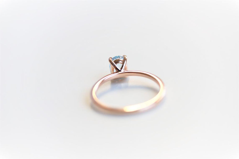 ALVA | 14K 0.7 ct Oval Aquamarine Dainty Solitaire Ring - Emi Conner Jewelry 