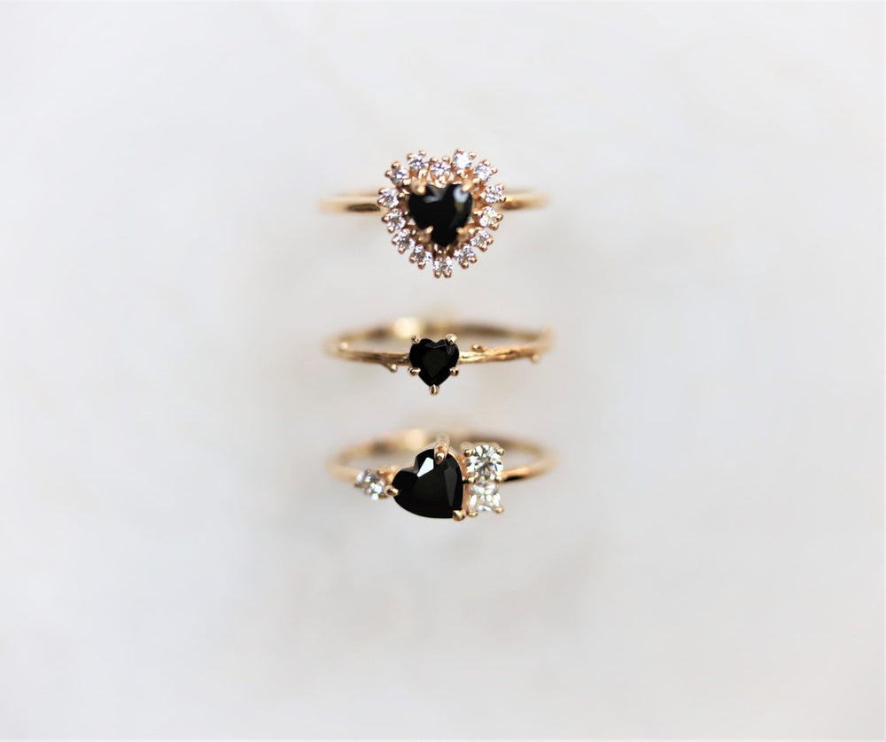 Acacia | 4 mm Heart Black Onyx Twig Engagement Ring - Emi Conner Jewelry 