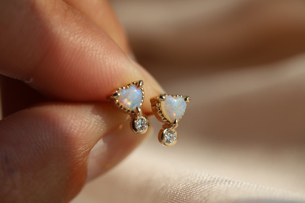 Ariya | 4 mm14K Heart Australian Opal & Diamond Accent Stud Earrings - Emi Conner Jewelry 