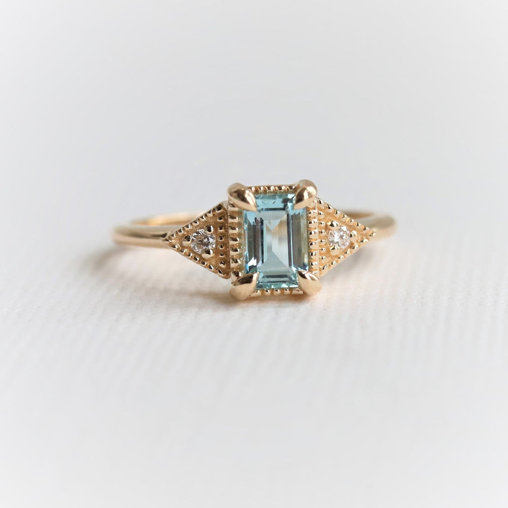 Carrie | Emerald Cut Aquamarine