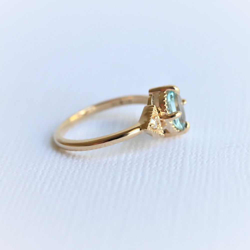 Carrie | Oval Cut Aquamarine