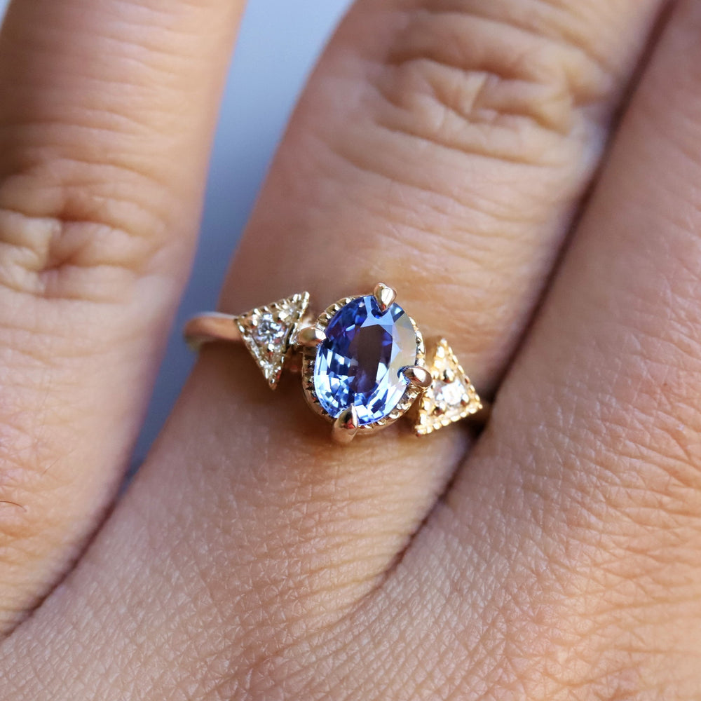 Carrie | Oval Cut North/South Prong Blue Sapphire
