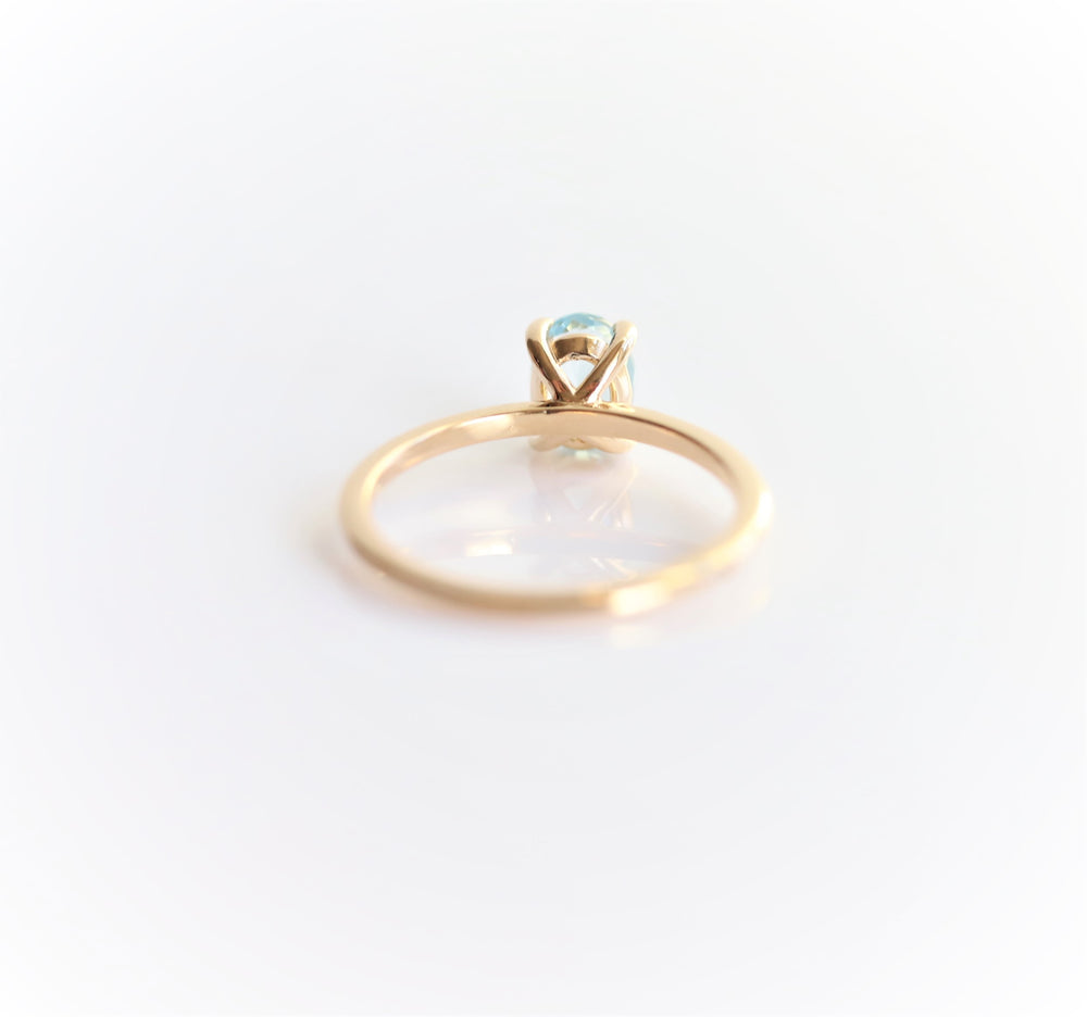ALVA | 14K 0.7 ct Oval Aquamarine Dainty Solitaire Ring - Emi Conner Jewelry 