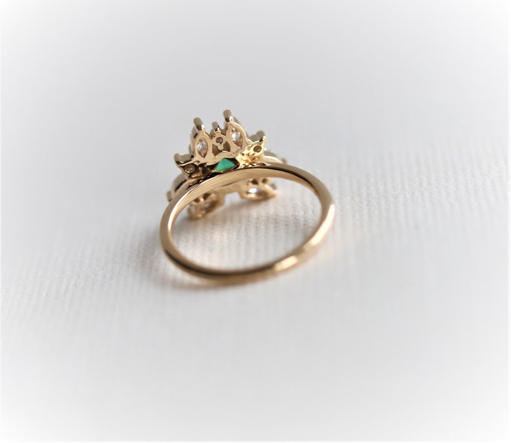 Layla | 14K Trillion Natural Zambian Emerald & Diamond Petite Cocktail Ring - Emi Conner Jewelry 