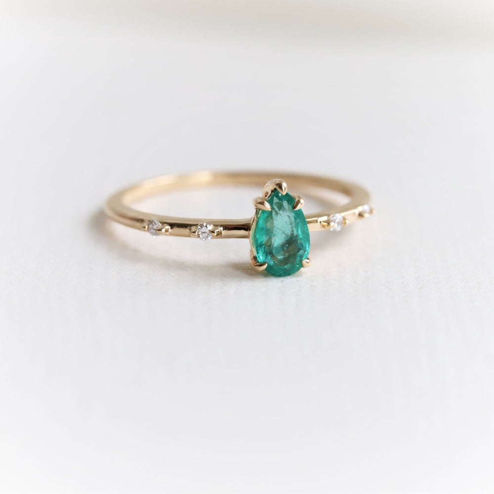 Aurora | 0.3 ct. Pear Emerald & Diamond Accented Ring
