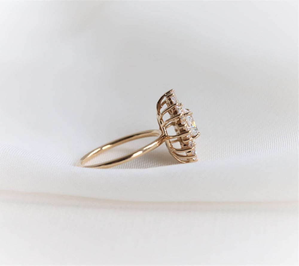 READY TO SHIP | 14k Victoria Oval Morganite Halo Ring