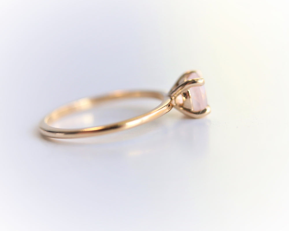 ALVA l 0.7 ct Round Rose Quartz Dainty Solitaire Ring In Hammer Finish - Emi Conner Jewelry 