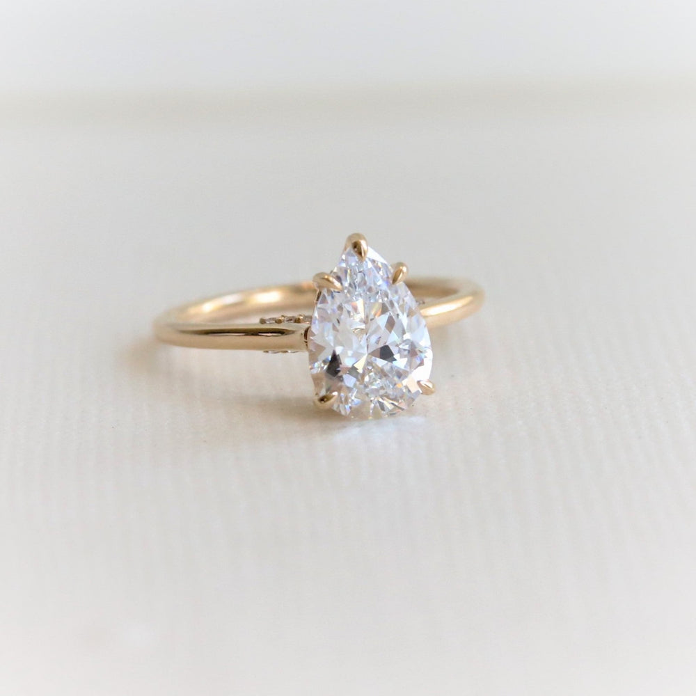 WYN Art Deco Lux | Pear Solitaire Ring