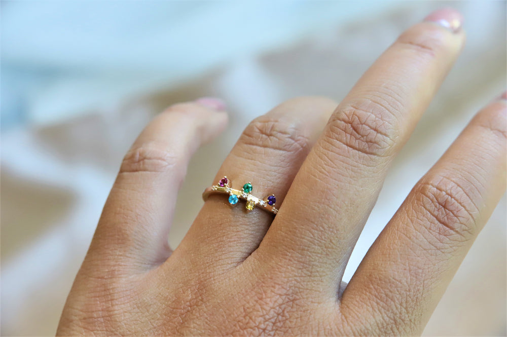 JOY | 5-Stone Cluster Band in Love Is Love Color