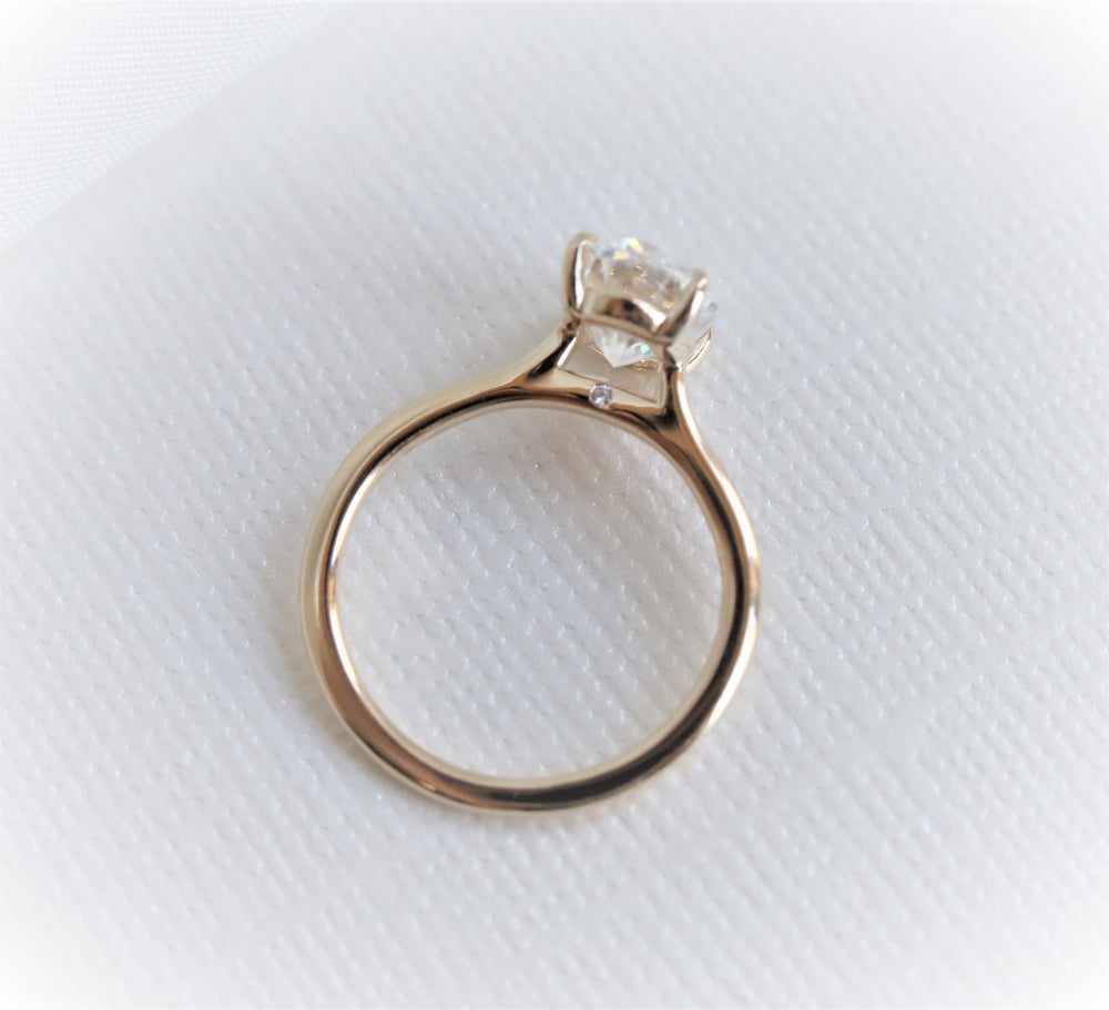 WYN Classic | Oval (Elongated) Solitaire Ring