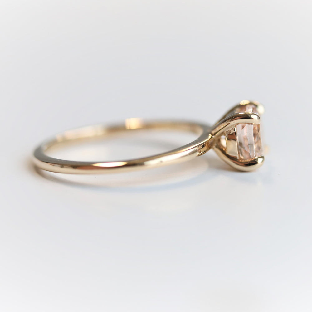 ALVA | 0.7 ct Round Peach Morganite Solitaire Ring - Emi Conner Jewelry 