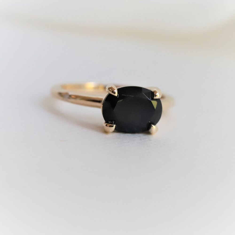 Stella | 14K Oval Black Onyx Hidden Star East West Ring