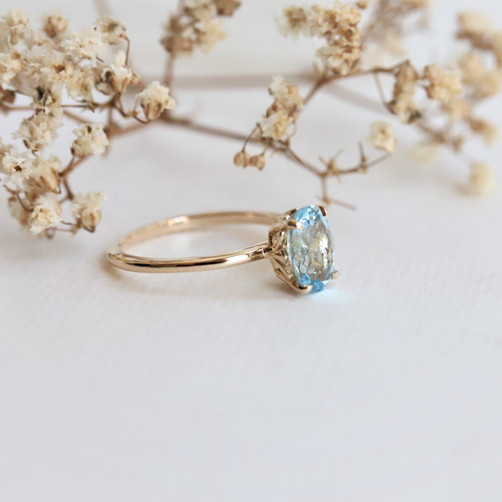 Fleur De Lis | 1 ct. Oval Aquamarine Solitaire Ring
