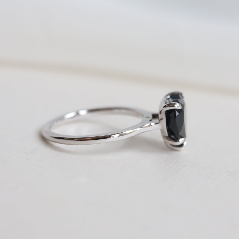 WYN Classic | 10 mm Heart Black Onyx