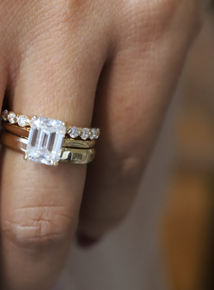 3 mm Beveled Edge Wedding Band